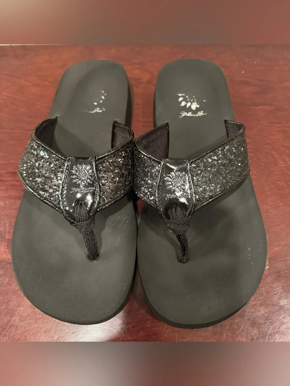 Women’s Black Thong Sparkle Sequin Sandals by Yellow Box - Size 7